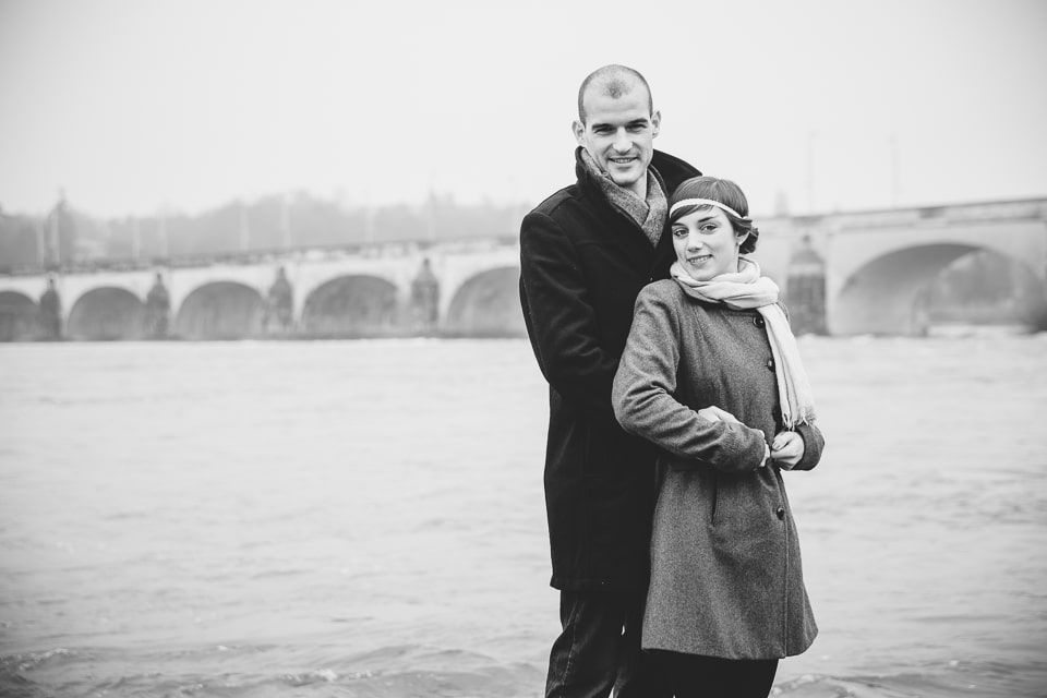 couple au bord des quais de Loire